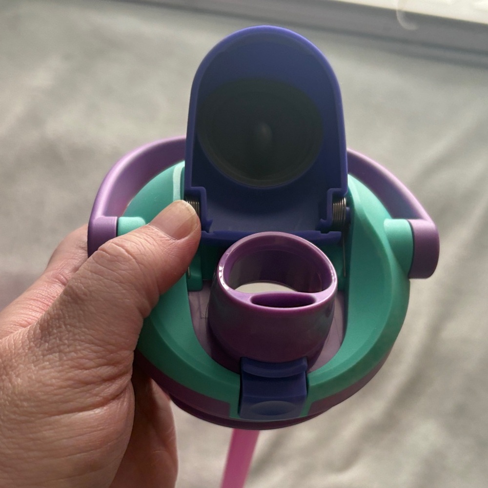 Owala Special Edition 30 oz Sway - Shocking Grape - Picture 11 of 12